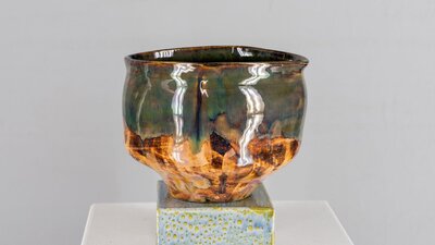 Nathan Nhan, Trophy #56 Chef Gibson, 2024, clay & glaze. Nathan Nhan, Trophy #56 Chef Gibson, 2024, clay & glaze.