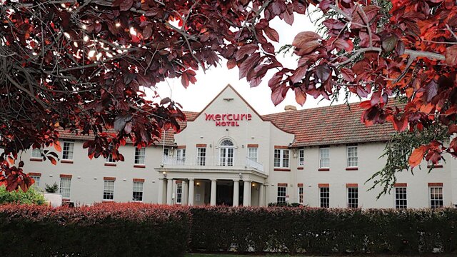 Mercure Canberra Braddon Mercure Canberra Front Exterior