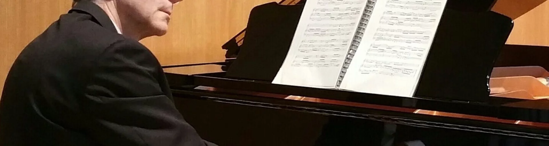 Between Silence and Song