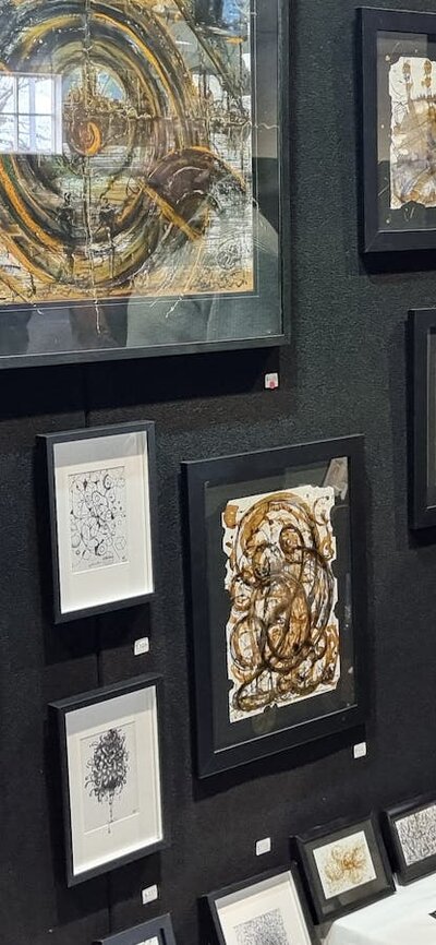 Benjemin Van Eldok a exhibiting artist from Bungendore.