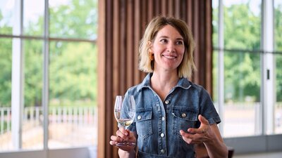 Emma Shaw of the Canberra Cellar Door Emma Shaw at the Canberra Cellar Door