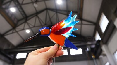 2D glass bird
