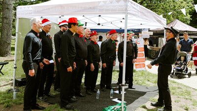 Christmas entertainment! Christmas entertainment!