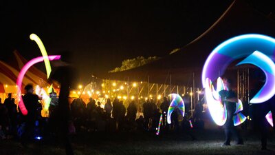 Glow Street Performers light up the Canberra Circus Festival Free performance fun for the whole family