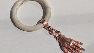 EMILY O'BRIEN - IDLE HANDS