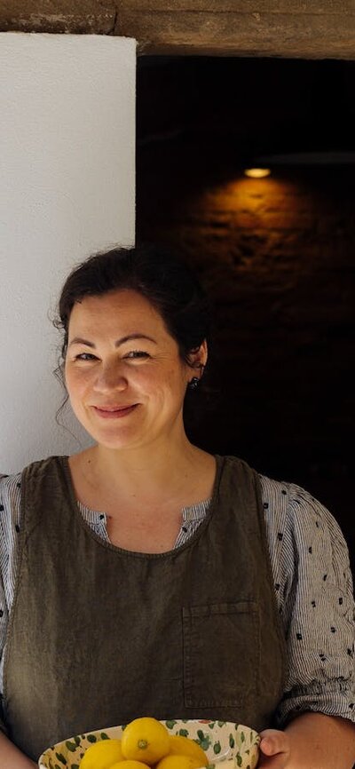 Portrait of author Emiko Davies