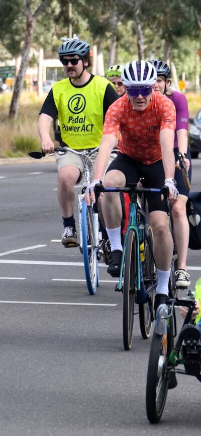 Mass cyclists on Northbourne Avenue