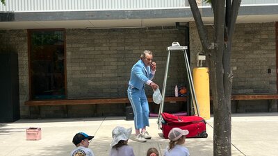 street performer entertaining children