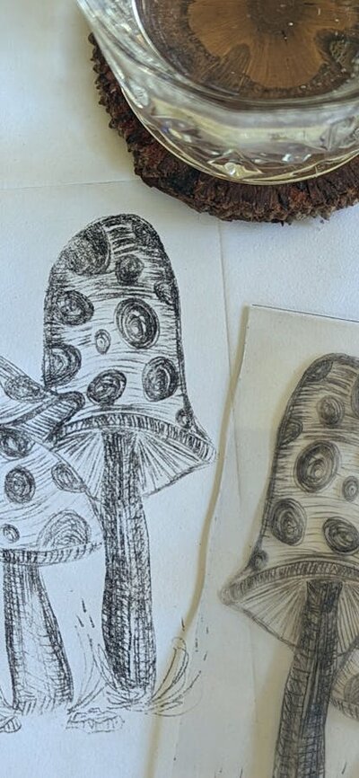 Art workshop samples. Print of mushrooms with the etching plate and gin and tonic
