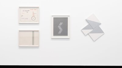 Ian Hamilton Finlay, Poster Poem (Le Circus), 1964; Seams, 1969; Star/Steer, 1966-68; John Nixon, Si 4 artworks installed on a white wall