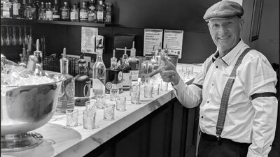 Kent Williams - The Gin Experience