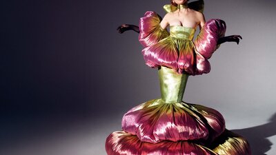 The Peony dress by Miss Sohee, 2020 graduation collection ‘The Girl in Full Bloom’. Lady modelling The Peony Dress.