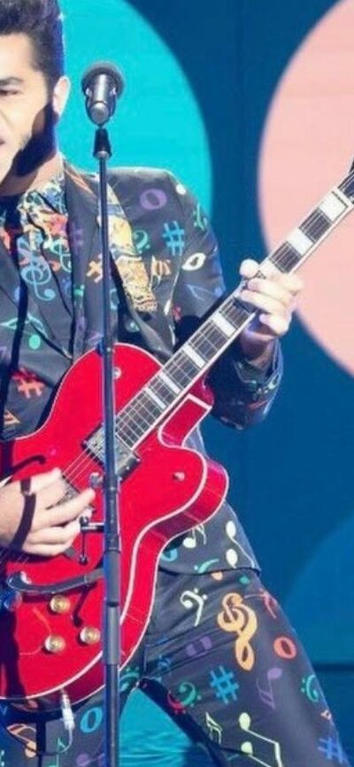 Jerikye Williams performing on The Voice