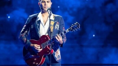 Jerikye Williams performing on The Voice