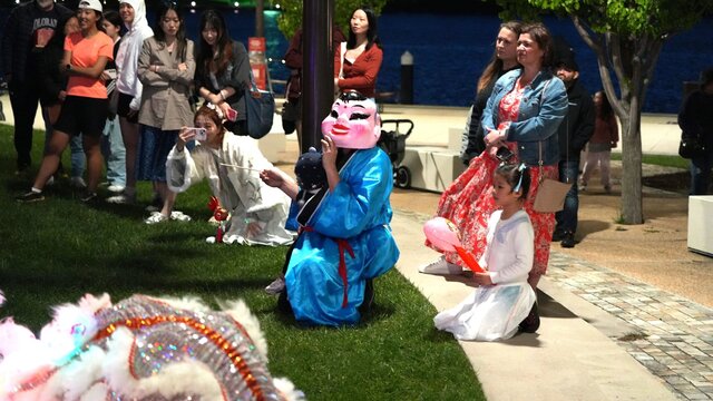 dragon dance