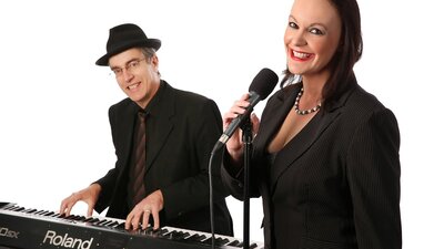 Michael Dooley on keyboard and singer Rachel McNally