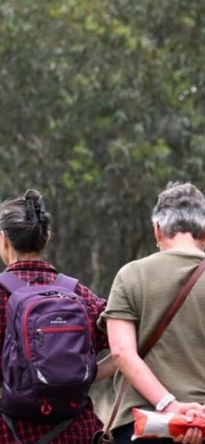 Guide leading nature therapy session