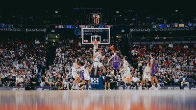 Sydney Kings player taking a shot at Qudos Bank Arena