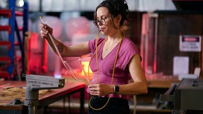 Neon Beginners at Canberra Glassworks Neon bending experience