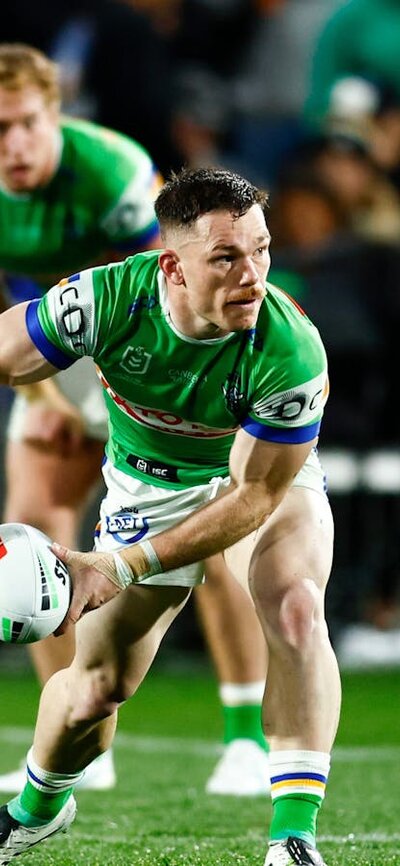 Canberra Raiders player Tom Starling passing the ball.
