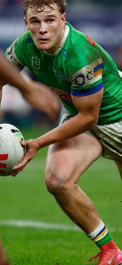 Canberra Raiders player Owen Pattie running the ball.