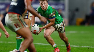 Canberra Raiders player Owen Pattie running the ball.