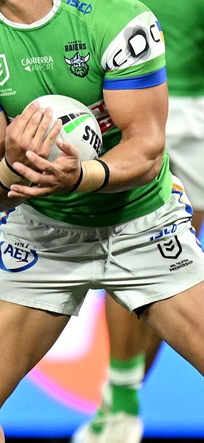 Canberra Raiders player Kaeo Weekes catching the ball.