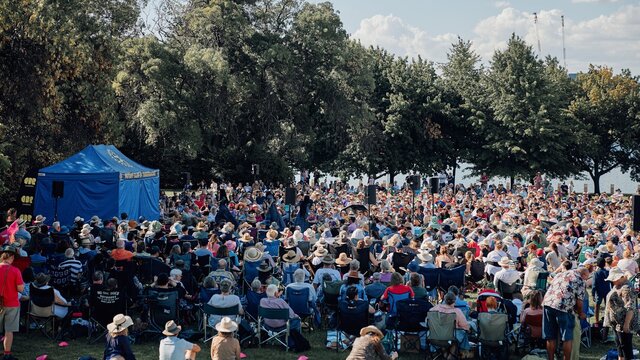 Crowds enjoying Shakespeare by the Lakes at patrick White Lawns SBTLVI performance (2025)
