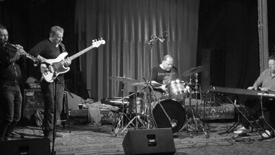 Steve Hunter Band playing live