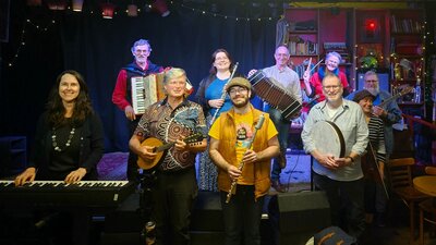 The Canberra Eurosession presents a unique musical journey across Europe’s folk dance traditions. Musicians with flute, mandolin, piano, accordion, clarinet, violin & guitar playing European tunes