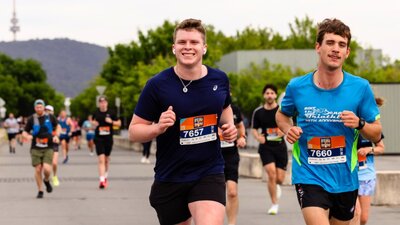 2 men running at Canberra Fun Run