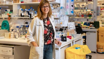 Researcher Dr Vicki Athanasopoulos at The Centre for Personalised Medicine laboratory at JCSMR, ANU.