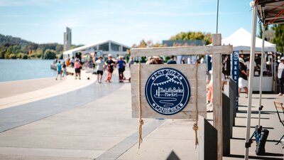 Market sign at the lake