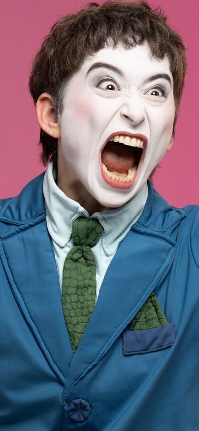 Joylyn Secunda mime artist