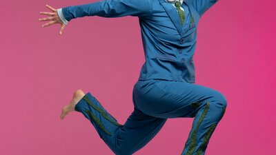 Joylyn Secunda mime artist