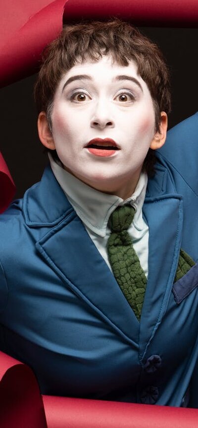 Joylyn Secunda mime artist