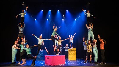 Learn to be a circus superstar at Warehouse Circus! The Warehouse Circus Performance Troupe presenting the final tableau from Elemental